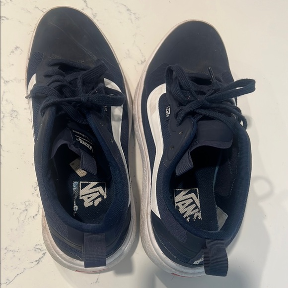 Vans Navy and White Ultrarange Sneakers - Picture 4 of 5